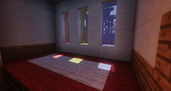 Interior do Minecraft com luz colorida entrando pelas janelas
